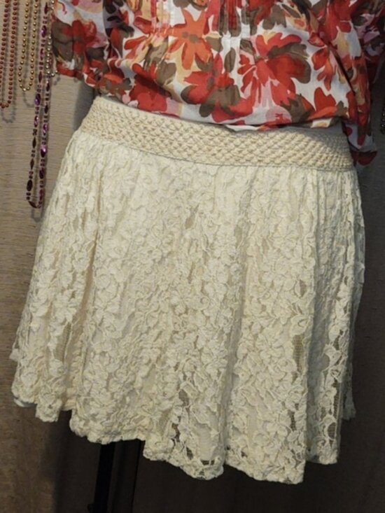 Deb Dresses & Skirts - Deb Cream Lace Mini Skirt 2X